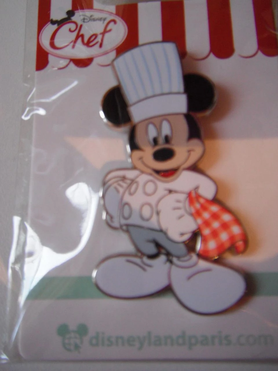 Pins disney Disneyland Paris : Mickey cuisinier